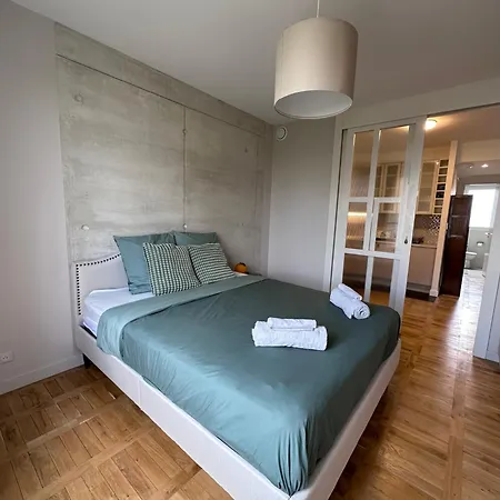Apartment T3 Balcon Parking Clim 3mn Pied Metro 8 Et T3